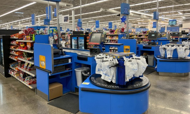 Walmart Investors Expect Stiffer Competition in Grocery Sector From Amazon