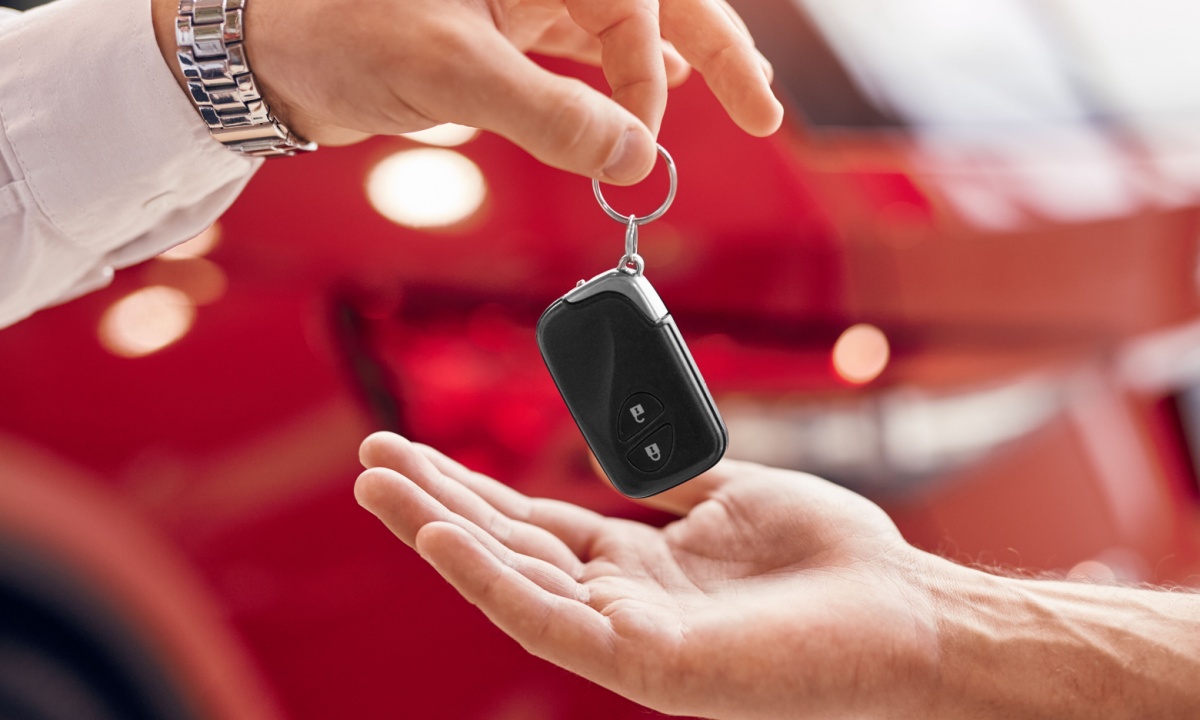 Financial Challenges Prompt Car Shoppers to Look to Secondhand Options