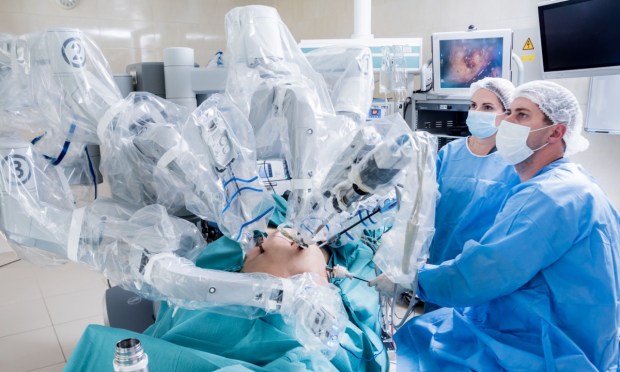 Robots Redefine Surgical Landscape for Enhanced Patient Outcomes