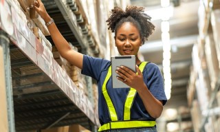 AI Connects B2B Firms’ 3 Biggest Challenges: Goods, Contracts and Cash