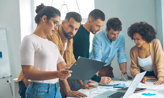 AI in Commerce: 5 Essential Use Cases for B2B Operations