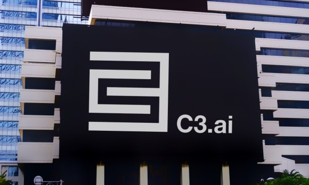 AI Money: AI Fuels Strong Quarterly Results for Tech Firms