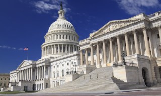Bank Regulators Hope to Sell Congress on Deregulation