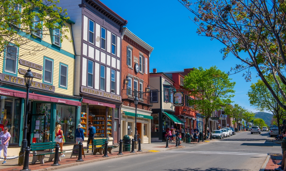 Merchants Blame Taxes as Small Business Optimism Dips