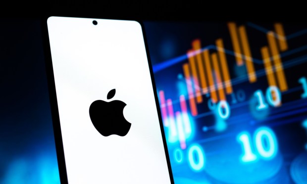 Apple’s AI Effort Makes It World’s Most Valuable Tech Company