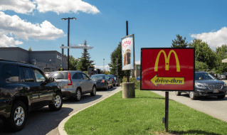 McDonald’s Pauses Drive-Thru AI Chatbot Test Despite Growth in Voice Economy