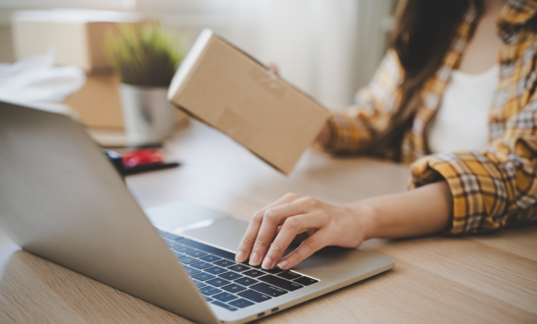 retail return online