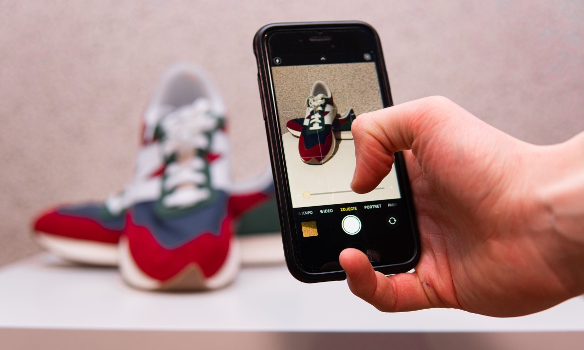 One in Four High-Income Consumers Engage in Side Hustles