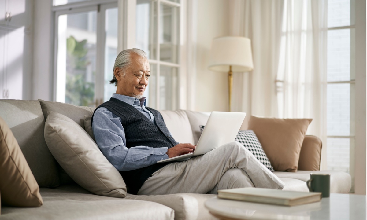 Chinese Consumers Remain Cautious, Investing Instead of Spending