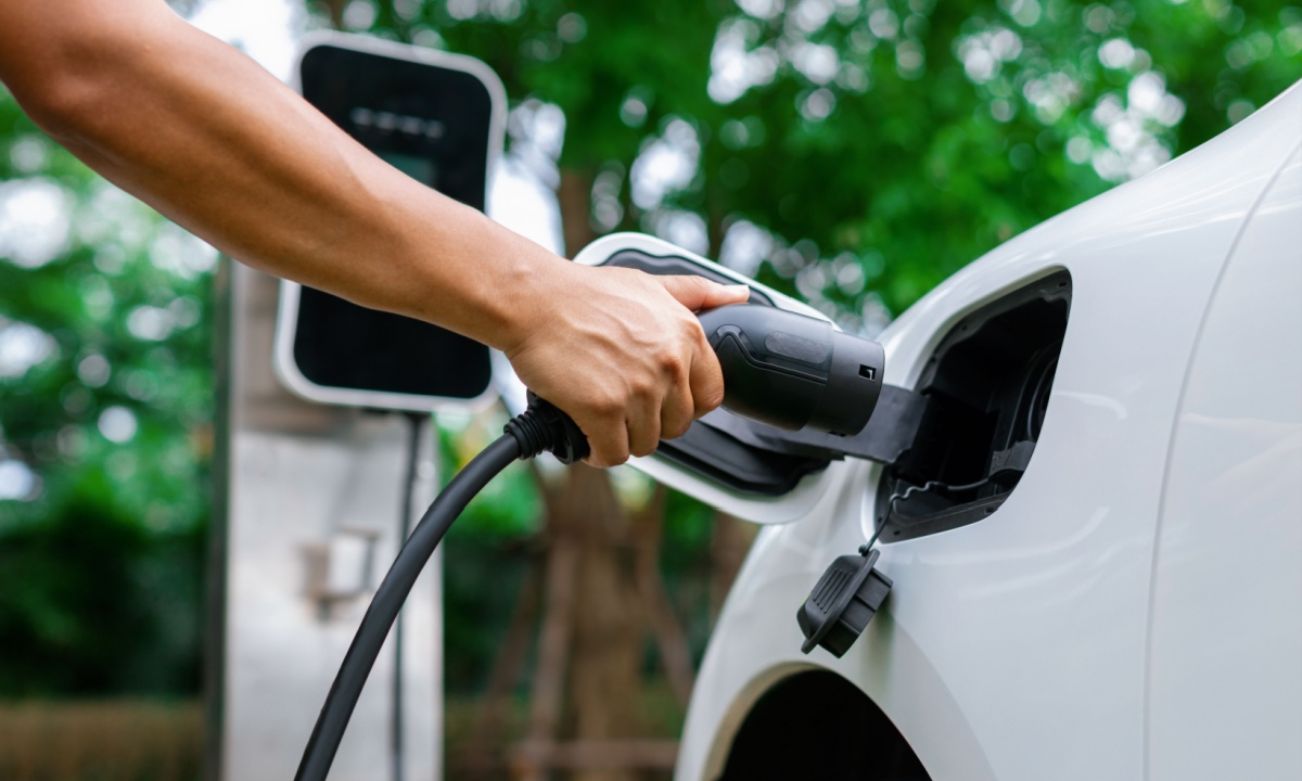 Starbucks Launches EV Charging Partnership With Mercedes