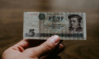 Cash Rich, Digital Poor? The Paradox of German Economic Culture