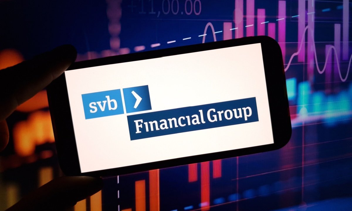 SVB's Ex-Owner Ends Bankruptcy Amid FDIC Litigation