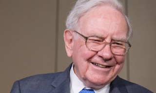 Buffett’s Berkshire Hathaway Cuts Stake in Apple by Half