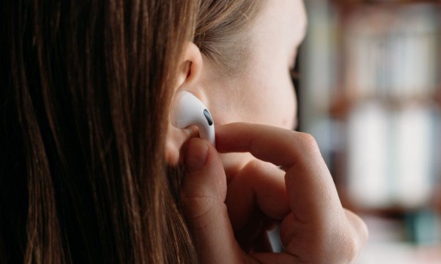 FDA OKs Software That Turns AirPods Pro Into a Hearing Aid