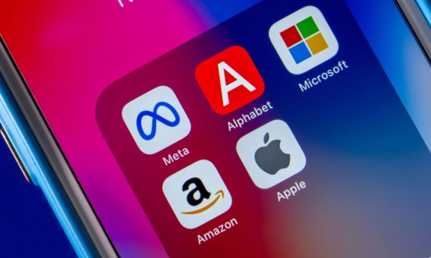 Experts Expect Limited Competition in Generative AI Industry