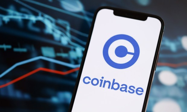 Coinbase Asks Court to ‘Clear Away Cloud’ Over Cryptocurrency Market