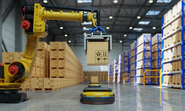 Amazon Nearing Equal Number of Human and Robot Warehouse Workers