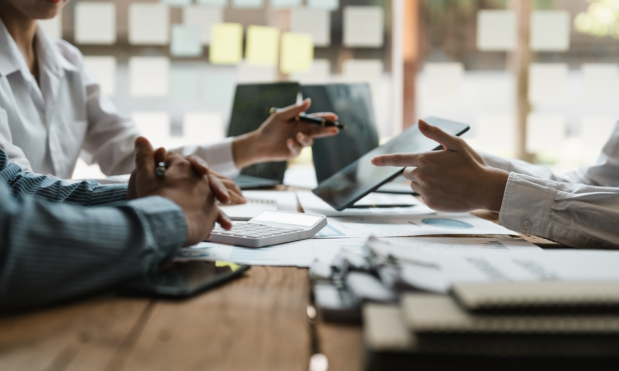 Embedded Payments Turn Weeks-Long B2B Cycles Into Real Time