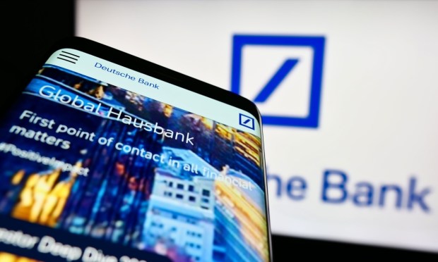 Paysafe and Deutsche Bank to Enable Cash Services at Retailers
