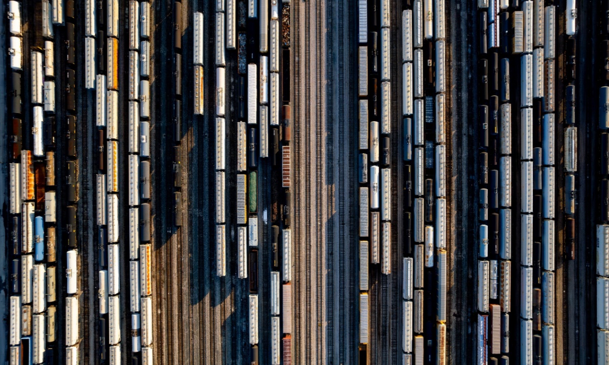 Amazon Vet Dave Clark Launches Supply Chain Startup Auger