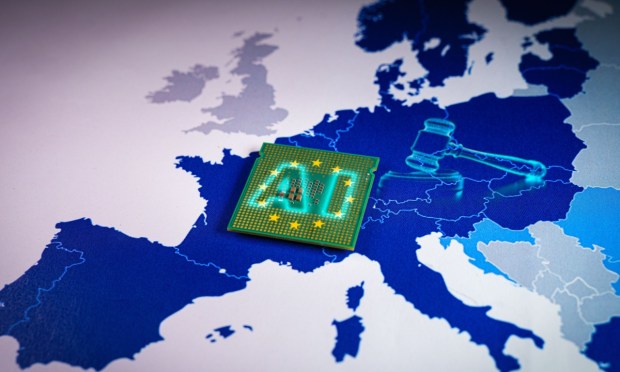 Tech Investor Niel: EU Risks Being ‘Abandoned’ in AI Race