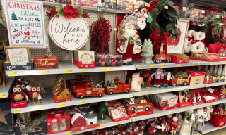 Retailers Cut Christmas-Themed Item Orders Ahead of Lukewarm Holiday