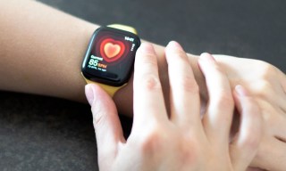 Apple Brings Satellite Texting to Its Smartwatches