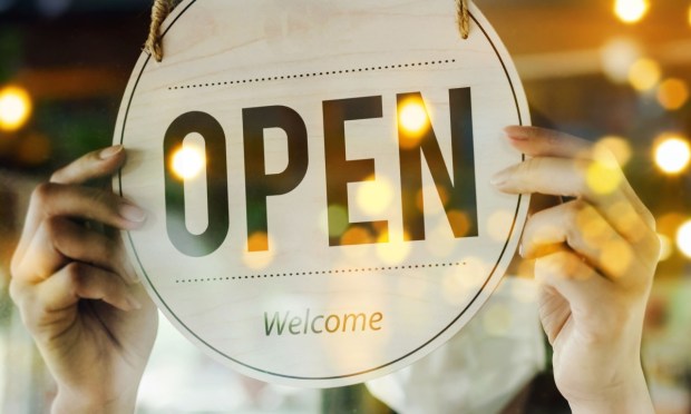 Fed Beige Book: Slight Economic Growth, Rising Business Optimism