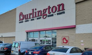 Discount Retailers, Dollar Stores May Show Both Consumer Spending and Pulling Back