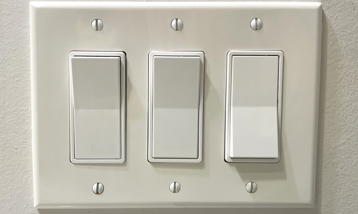 Finance Leaders Use Data-as-a-Service to Flip the Switch on Real-Time Treasury