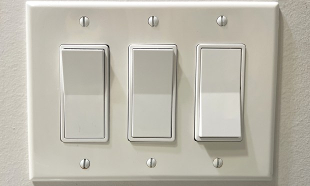 Finance Leaders Use Data-as-a-Service to Flip the Switch on Real-Time Treasury