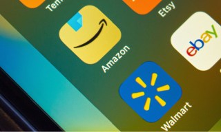 Walmart’s Gains in Premium Market Shake Up Holiday Sales
