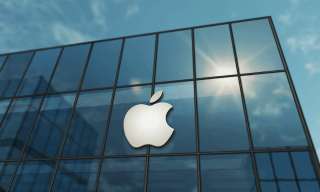 Apple’s New CEO Inherits an AI Strategy Built on Outsiders
