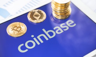 Coinbase CEO Wins Trump’s Support in Crypto Bill Battle