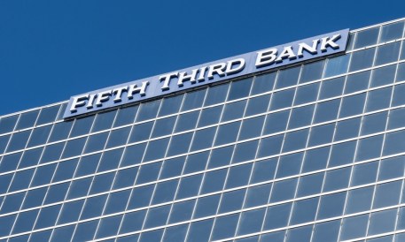 Fifth Third Sees Comerica Merger Wins Ahead of Labor Day Conversion