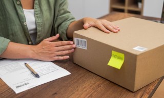 Salesforce: 28% Uptick in Returns Could Dampen Record Holiday Spending