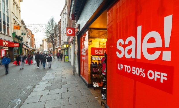 UK Retail Store Traffic Declined 2.5% During Holiday Shopping Season