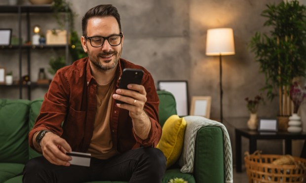 Amazon Mobile Shopping App Features Products From Other Sites