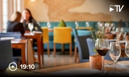 Restaurants at a Crossroads: Economic Pressures and Declining Spend Hit Hard