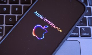 Apple Faces Tariff-Related ‘Sword of Damocles’ Ahead of Earnings