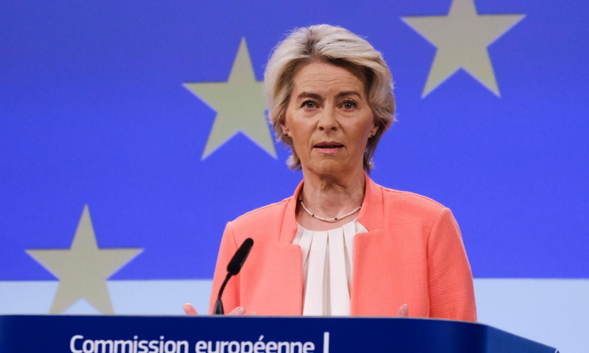 AI Summit: EU, France to Invest $320 Billion in AI to Rival US, China