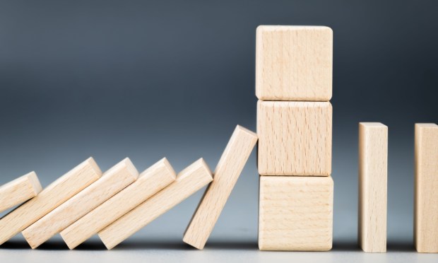 Financial Leaders: How AI Transforms Compliance and Risk Management