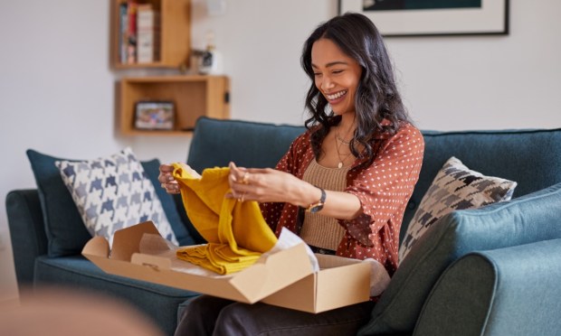 Amazon Grabs 16.2% of Clothing Sales, Leaving Walmart Behind
