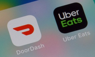 Uber and DoorDash Hope to Hitch Ride With GOP Tip Law