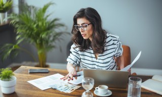 Inflation’s Up and Sentiment’s Down as Consumers Pad Their Savings