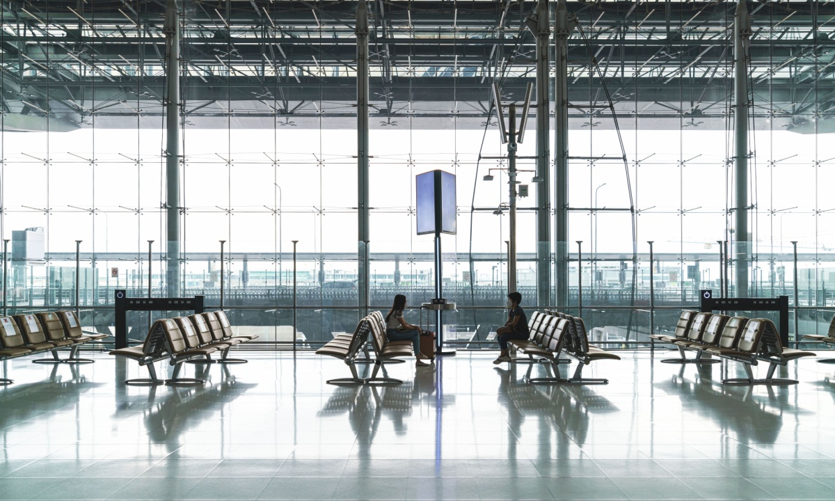 Airlines Report Bookings Drop Amid Macroeconomic Uncertainty
