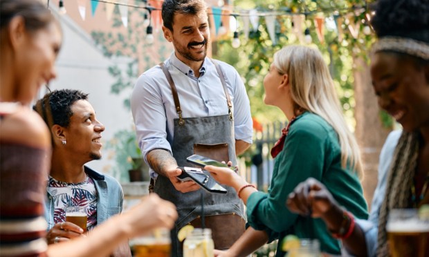 Zillennials Ditch Cash for Digital Wallets When Dining Out