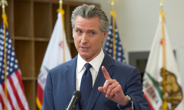 California Takes Trump to Court Over ‘Chaotic’ Tariffs