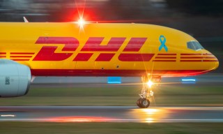 DHL Halts $800-Plus Orders to US Consumers Amid Tariff Pressures