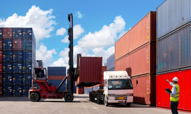 Warp Launches Consolidated B2B and D2C Freight Solution